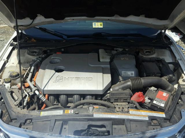 3FADP0L35AR365526 - 2010 FORD FUSION HYB WHITE photo 7