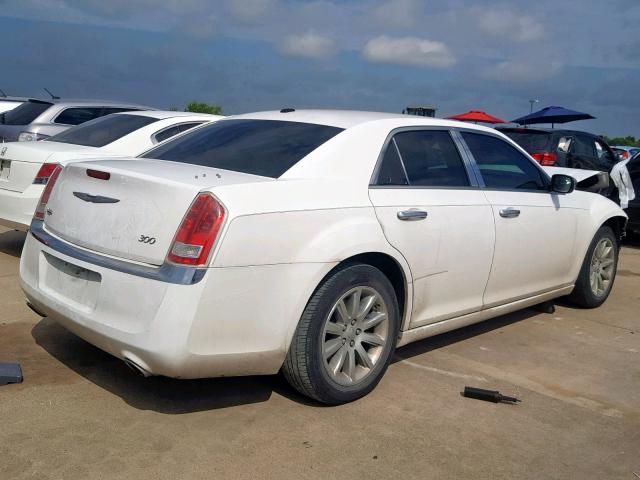 2C3CA5CG7BH592029 - 2011 CHRYSLER 300 LIMITE WHITE photo 4