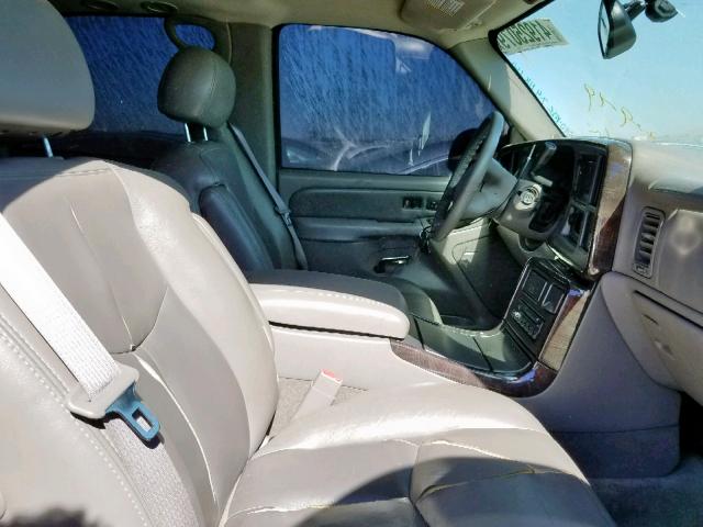 1GKEK63U85J267670 - 2005 GMC YUKON DENA SILVER photo 5