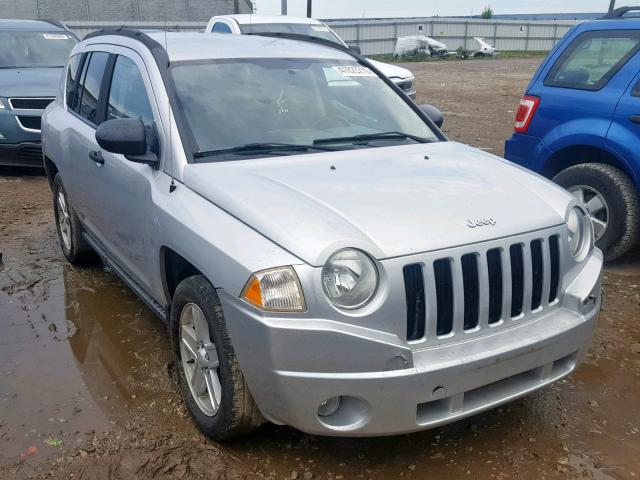 1J8FF47W17D266813 - 2007 JEEP COMPASS SILVER photo 1