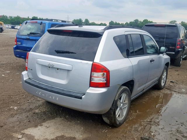 1J8FF47W17D266813 - 2007 JEEP COMPASS SILVER photo 4