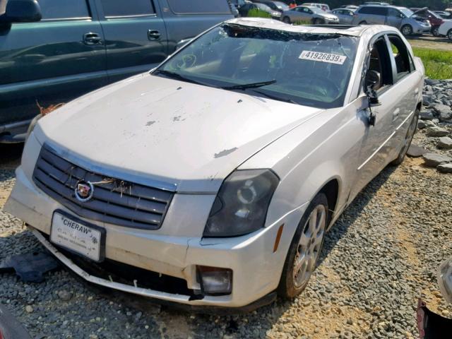 1G6DP577060124164 - 2006 CADILLAC CTS HI FEA WHITE photo 2