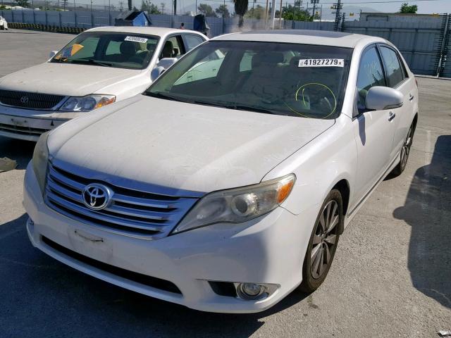 4T1BK3DB5BU420666 - 2011 TOYOTA AVALON BAS WHITE photo 2