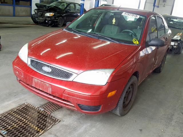 1FAFP34N65W207063 - 2005 FORD FOCUS ZX4 RED photo 2