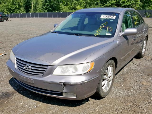 KMHFC46F86A103668 - 2006 HYUNDAI AZERA SE SILVER photo 2