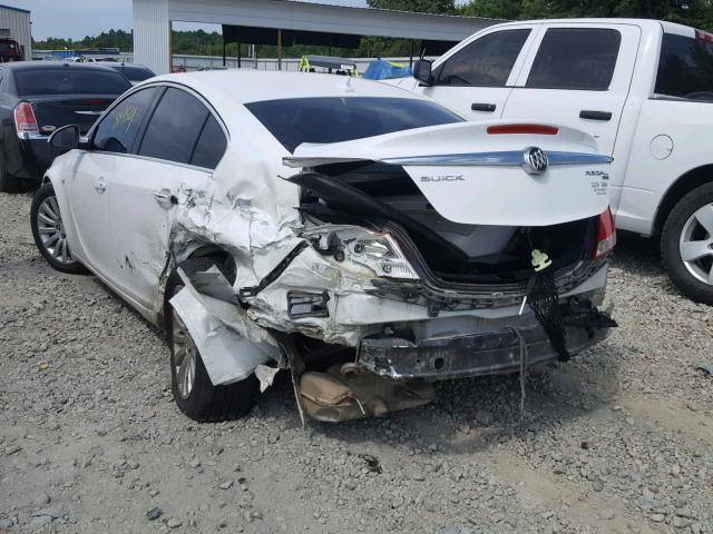 W04GP5EC9B1019230 - 2011 BUICK REGAL CXL WHITE photo 3