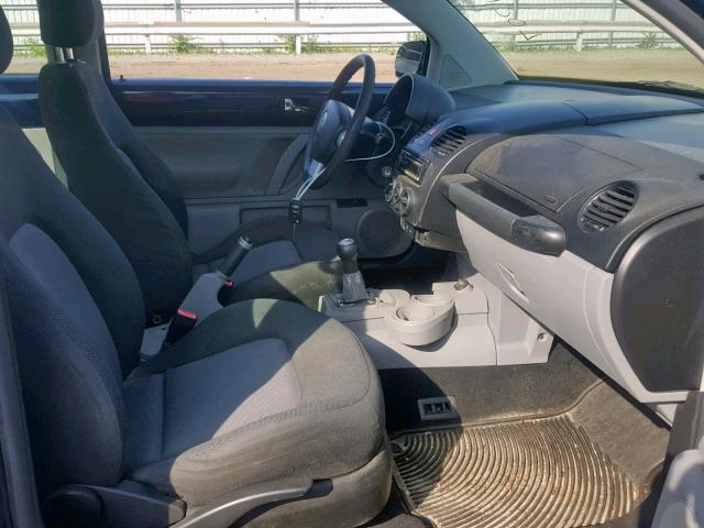 3VWBK31C24M405600 - 2004 VOLKSWAGEN NEW BEETLE BLUE photo 5