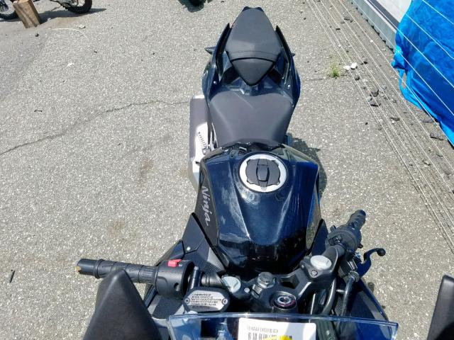 JKAEXKH13KDA30810 - 2019 KAWASAKI EX400 BLACK photo 5