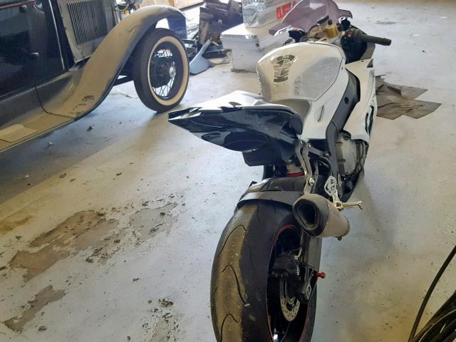 WB10D600XHZ710583 - 2017 BMW S 1000 RR WHITE photo 4