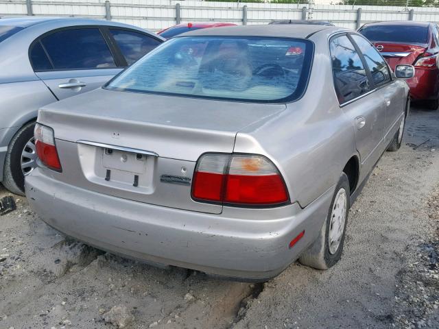 1HGCD5688TA136453 - 1996 HONDA ACCORD DX GOLD photo 4