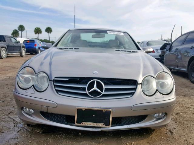 WDBSK75F34F080050 - 2004 MERCEDES-BENZ SL 500 SILVER photo 9