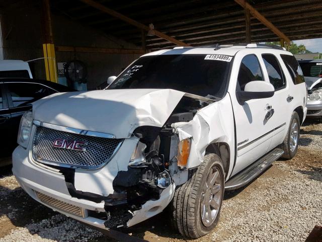 1GKUKEEF3AR264319 - 2010 GMC YUKON DENA WHITE photo 2