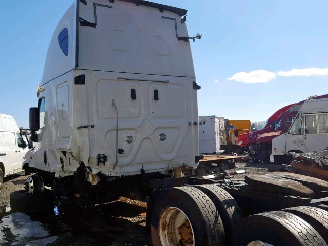 1FUJGLBG0HLJH7366 - 2017 FREIGHTLINER CASCADIA 1 WHITE photo 3