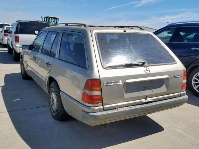 WDBED90D8MF156774 - 1991 MERCEDES-BENZ 300 TE 4MA SILVER photo 3