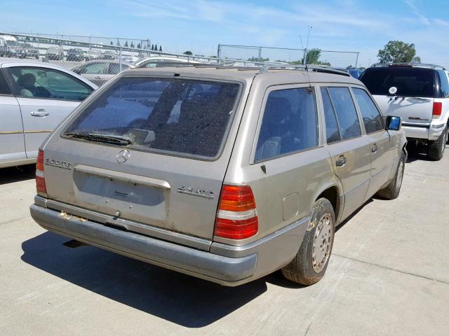 WDBED90D8MF156774 - 1991 MERCEDES-BENZ 300 TE 4MA SILVER photo 4