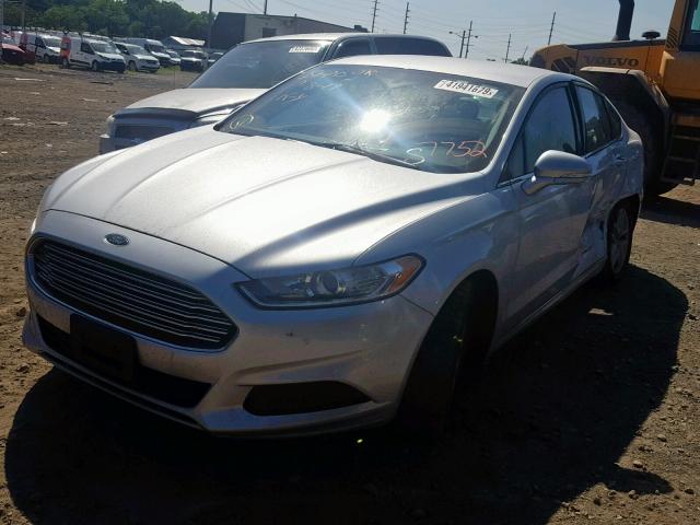 1FA6P0H7XF5127752 - 2015 FORD FUSION SE SILVER photo 2