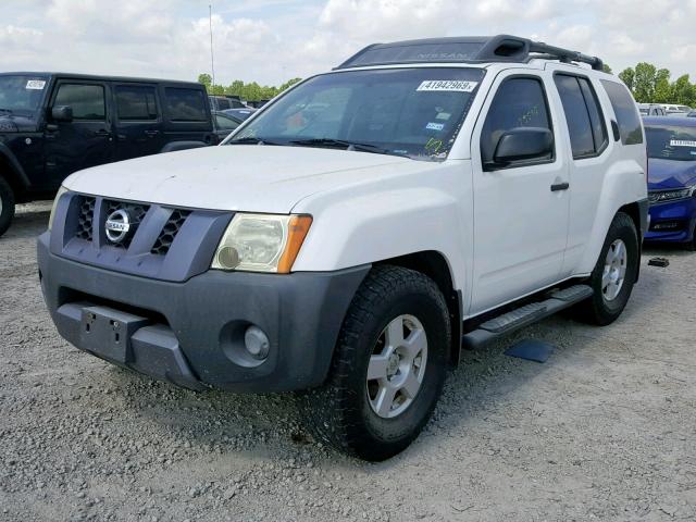 5N1AN08U27C525367 - 2007 NISSAN XTERRA OFF WHITE photo 2