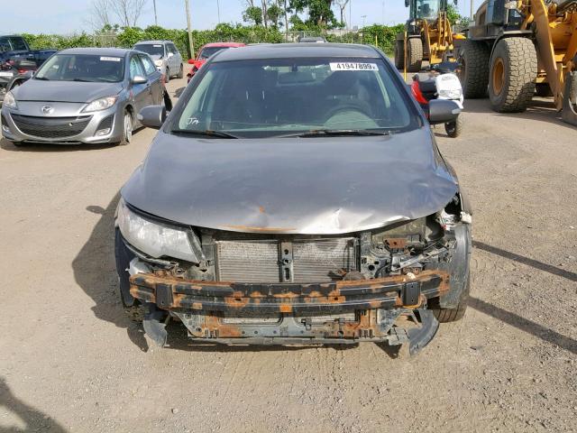 KNAFU4A22A5295321 - 2010 KIA FORTE EX GRAY photo 9