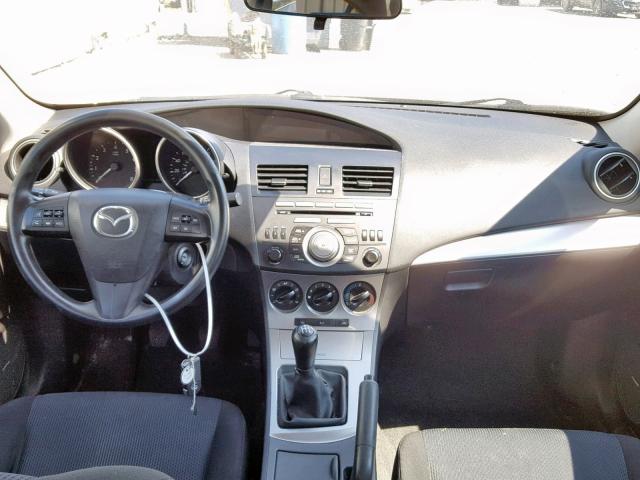 JM1BL1VF6B1431071 - 2011 MAZDA 3 I GRAY photo 9