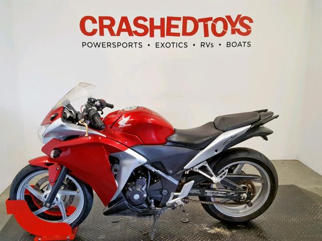 MLHMC4116B5000255 - 2011 HONDA CBR250 R RED photo 3