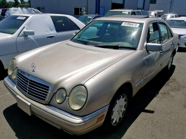 WDBJF25H6XA935183 - 1999 MERCEDES-BENZ E 300TD SILVER photo 2