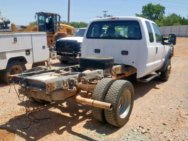 1FD0X5GY2CEB23015 - 2012 FORD F550 SUPER WHITE photo 4