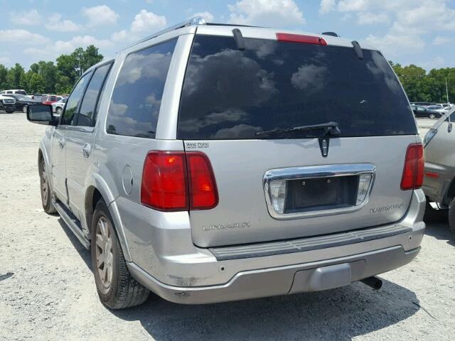 5LMFU28R94LJ36332 - 2004 LINCOLN NAVIGATOR SILVER photo 3