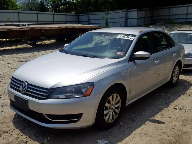 1VWAP7A38DC137870 - 2013 VOLKSWAGEN PASSAT S SILVER photo 2