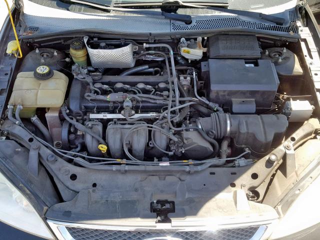 1FAFP34N15W298601 - 2005 FORD FOCUS ZX4 BLACK photo 7