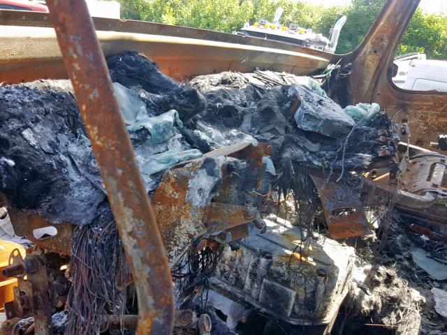 4V5KC9GH22N332530 - 2002 VOLVO VHD BURN photo 8