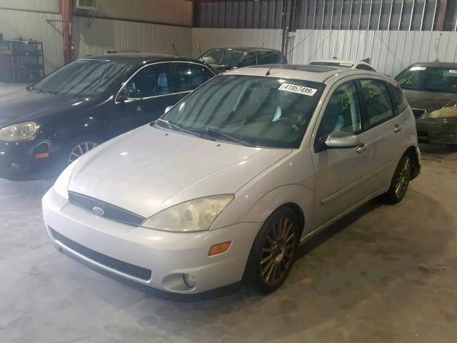 3FAHP30544R127258 - 2004 FORD FOCUS ZX5 SILVER photo 2