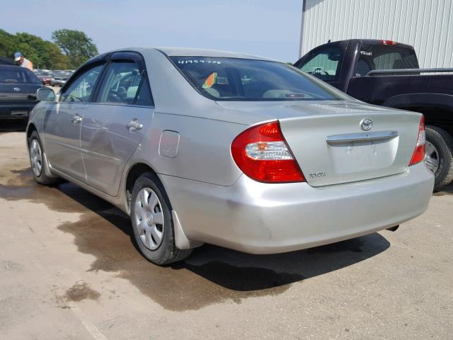 4T1BE32K93U758857 - 2003 TOYOTA CAMRY LE SILVER photo 3