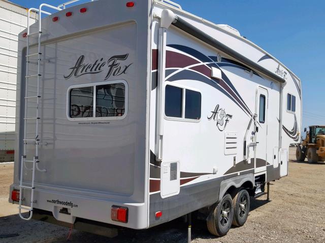 4N15L2729J0148392 - 2018 ARCT FOX CAMPER WHITE photo 4