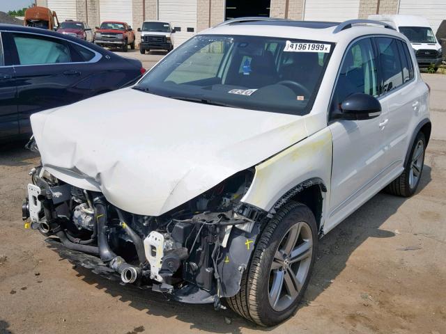 WVGUV7AX1HK022740 - 2017 VOLKSWAGEN TIGUAN SPO თეთრი ფოტო 2