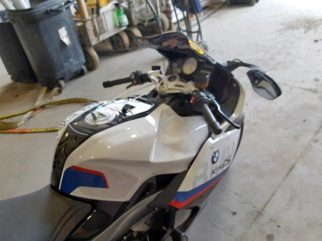 WB1050906GZV95542 - 2016 BMW K1300 S WHITE photo 5