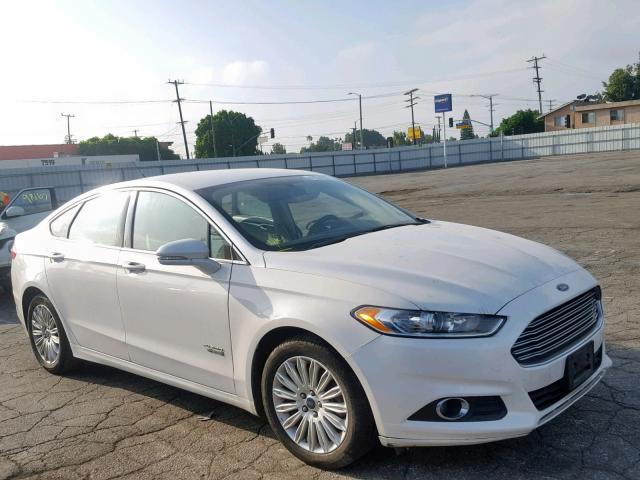 3FA6P0PU4GR166018 - 2016 FORD FUSION SE WHITE photo 1