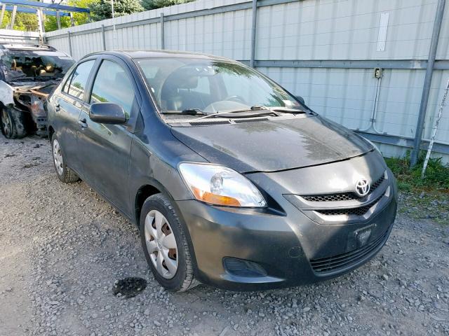 JTDBT923181289939 - 2008 TOYOTA YARIS GRAY photo 1