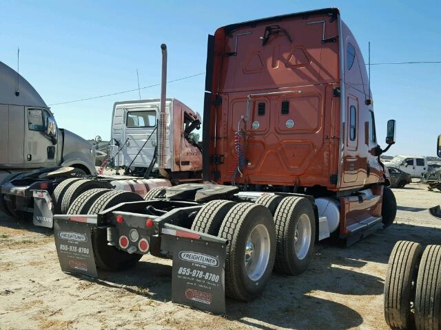 1FUJGLDR0CSBJ8810 - 2012 FREIGHTLINER CASCADIA 1 ORANGE photo 4