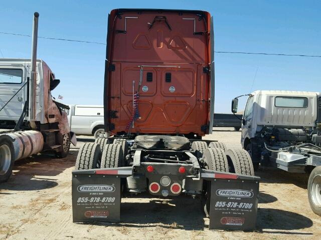 1FUJGLDR0CSBJ8810 - 2012 FREIGHTLINER CASCADIA 1 ORANGE photo 6