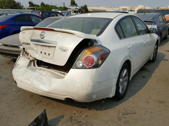 1N4BL21EX9N525840 - 2009 NISSAN ALTIMA 3.5 WHITE photo 4