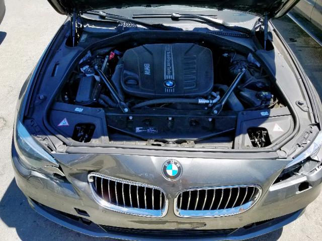 WBAXA5C53ED690257 - 2014 BMW 535 D GRAY photo 7