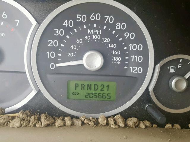 4M2YU81127KJ11820 - 2007 MERCURY MARINER LU GRAY photo 8