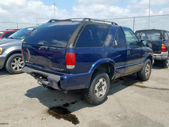 1GNCT18WX2K132426 - 2002 CHEVROLET BLAZER BLUE photo 4