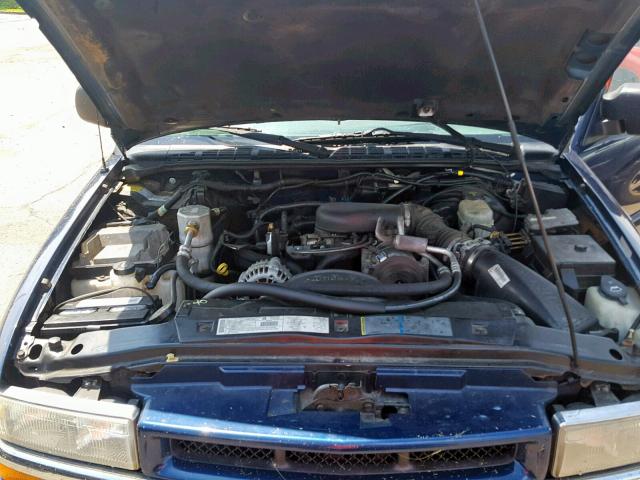 1GNCT18WX2K132426 - 2002 CHEVROLET BLAZER BLUE photo 7