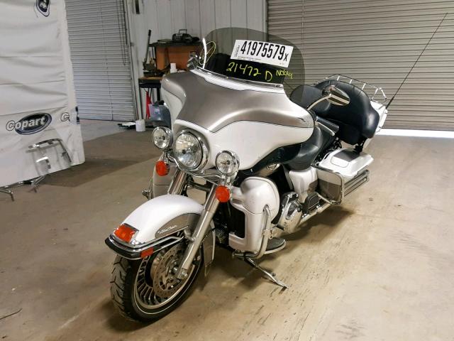 1HD1FC4169Y677767 - 2009 HARLEY-DAVIDSON ULTRA CLAS WHITE photo 2