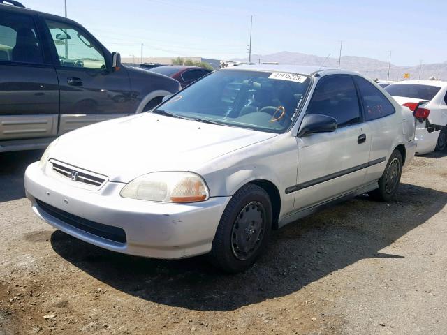 1HGEJ622XVL082041 - 1997 HONDA CIVIC DX SILVER photo 2