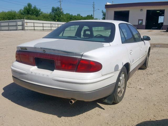 2G4WF5213W1426852 - 1998 BUICK REGAL GS WHITE photo 4