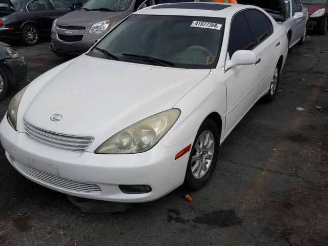 JTHBF30G220085656 - 2002 LEXUS ES 300 WHITE photo 2