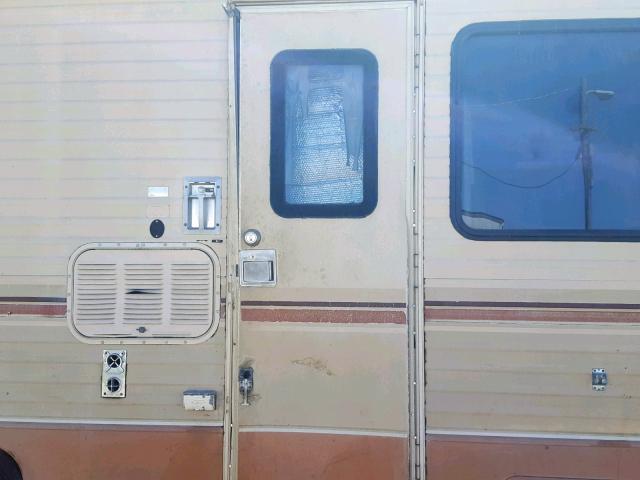 1GBKP37W2G3312608 - 1986 PACE MOTORHOME BROWN photo 8