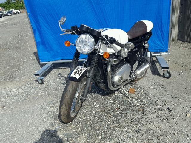 SMTD20HFXJT847730 - 2018 TRIUMPH MOTORCYCLE THRUXTON 1 WHITE photo 2